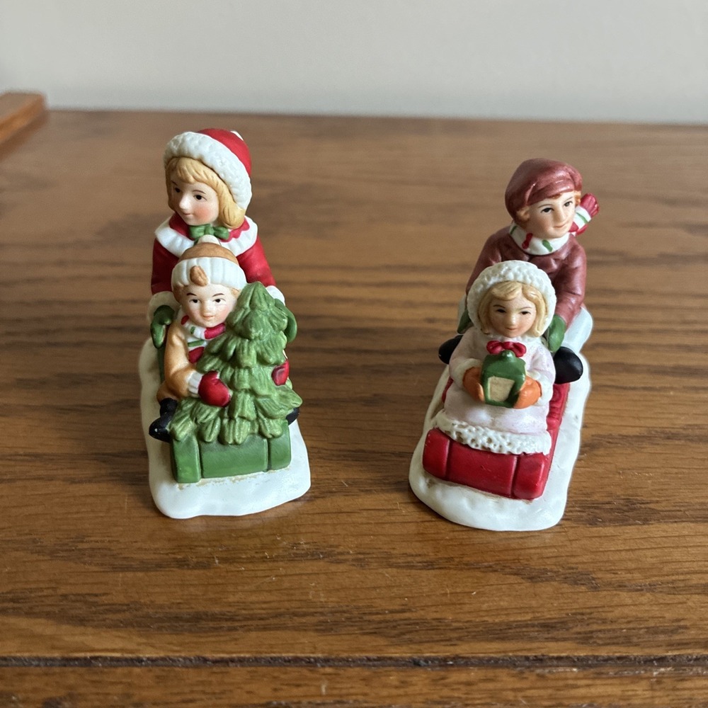 Vintage Homco Christmas Village Sledders Figurines #5105 Winter Holidays